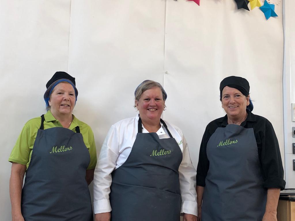 chefandychad's tweet photo. A big warm welcome to the Mellors family @CatcliffePS The team here have done an amazing job in unprecedented times. Well done team Catcliffe @JohnCP_Connolly @jackieyoung69 @devchefmickey @DBNutrition_ @mellorscatering @LauraWhiting12 https://t.co/82pm9IbijN