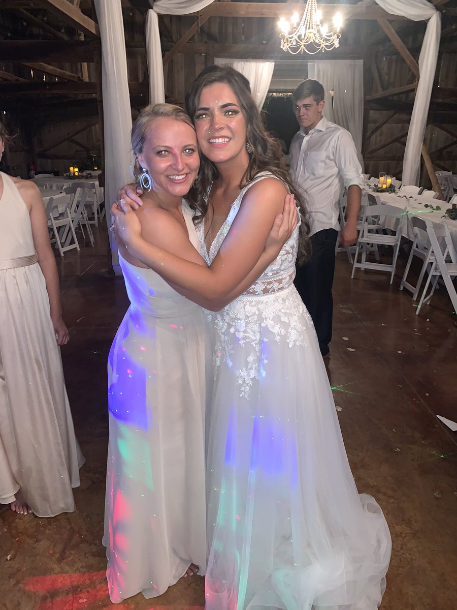 AshleyMoeck's tweet photo. Celebrated the love of my two favorite people in the world yesterday. 💛 https://t.co/YTWetA2Gy5