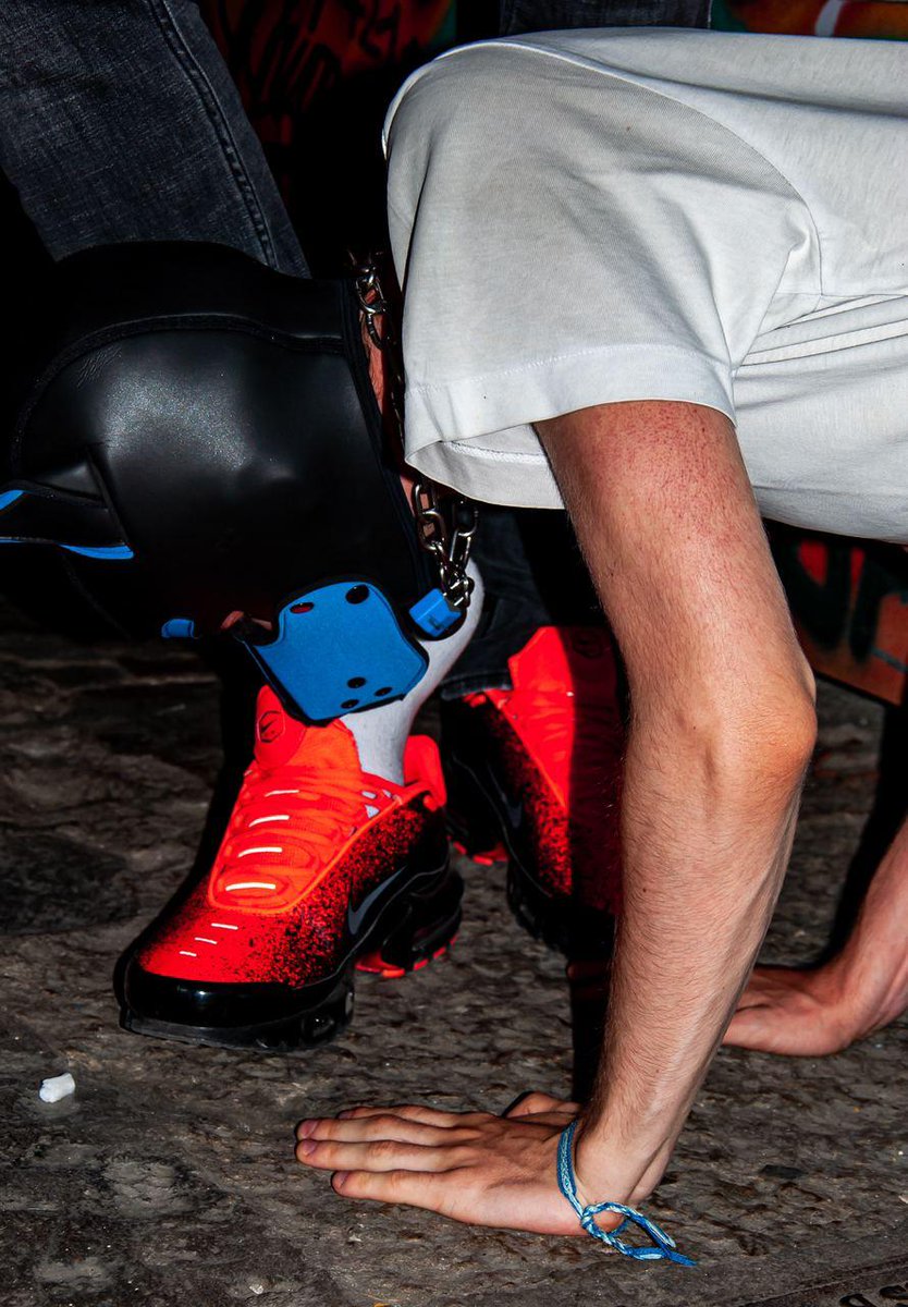 Keeto_pup's tweet photo. I love my alpha, @SneackyPup!.. And his shoes... His socks... His feet... His... Well, you know..!
And I also love this amazing photograph, and you should too, or at least his talent and his art! Thank you very much @Redluck10 for these amazing depicted memories that you created! https://t.co/Je6BNzR5HE