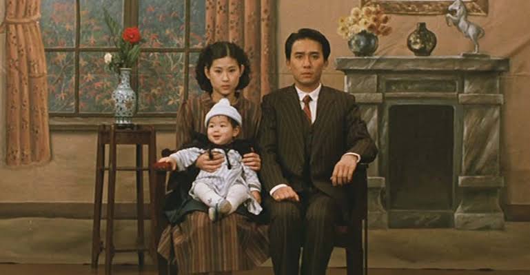 Audienceseye's tweet image. เฮียเหลียงเฉาเหว่ยนี่แอนตี้เผด็จการแน่นอน ถึงขั้นเคยข้ามมาเล่น A City of Sadness (1989) ที่พูดถึงเหตุการณ์ที่พรรคก๊กมินตั๋งสังหารหมู่ชาวไต้หวัน ที่พีคคือเล่นเป็นคนใบ้ (นัยยะถึงการถูกปิดปาก) เป็นหนังของโหวเซี่ยวเสียนที่เราชอบที่สุด หนึ่งในหนังเอเชียยอดเยี่ยมที่สุดตลอดกาล