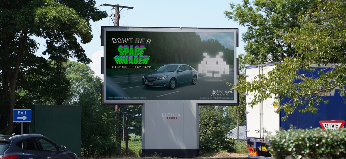 New #StaySafeStayBack creative perfectly positioned on Elonex roadside screens at UK Motorway Service Areas...

#DOOH #Advertising