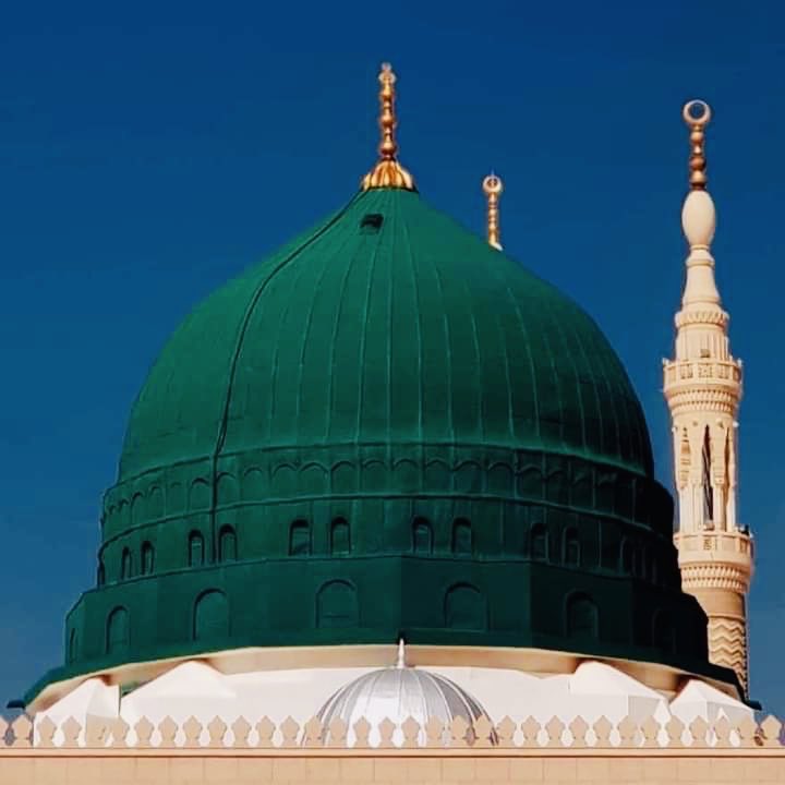 MeharWasif5's tweet photo. ایک رات ایسی بھی اۓ گی جس میں ساری رات اس خوشی سے نیند نہیں اۓ گی کہ صبح مدینہ کے لیے سفر کا آ غاز ہوگا 

 #تاجدارختم_نبوت_زندہ_باد https://t.co/FCWCaaEPyg