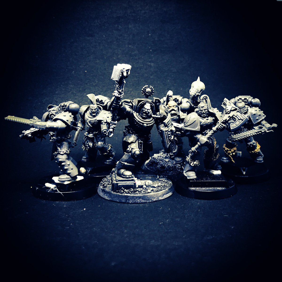 Damarcalex's tweet image. First #truescale #spacewolves blood claw pack built. They’ve had a few millimetres added to both their legs &amp;amp; torsos to correct their proportions &amp;amp; allow them to proudly stand shoulder-to-shoulder with their Primaris brothers as opposed to skulking at their elbows #warmongers