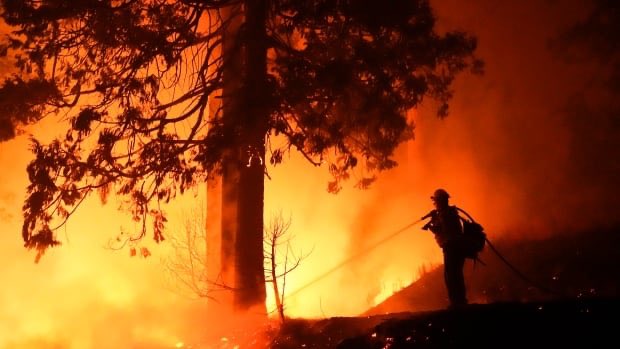 California wildfire started by gender-reveal party
cbc.ca/news/world/cal…

...... and ....... Boy or Girl????  🤯💦💦