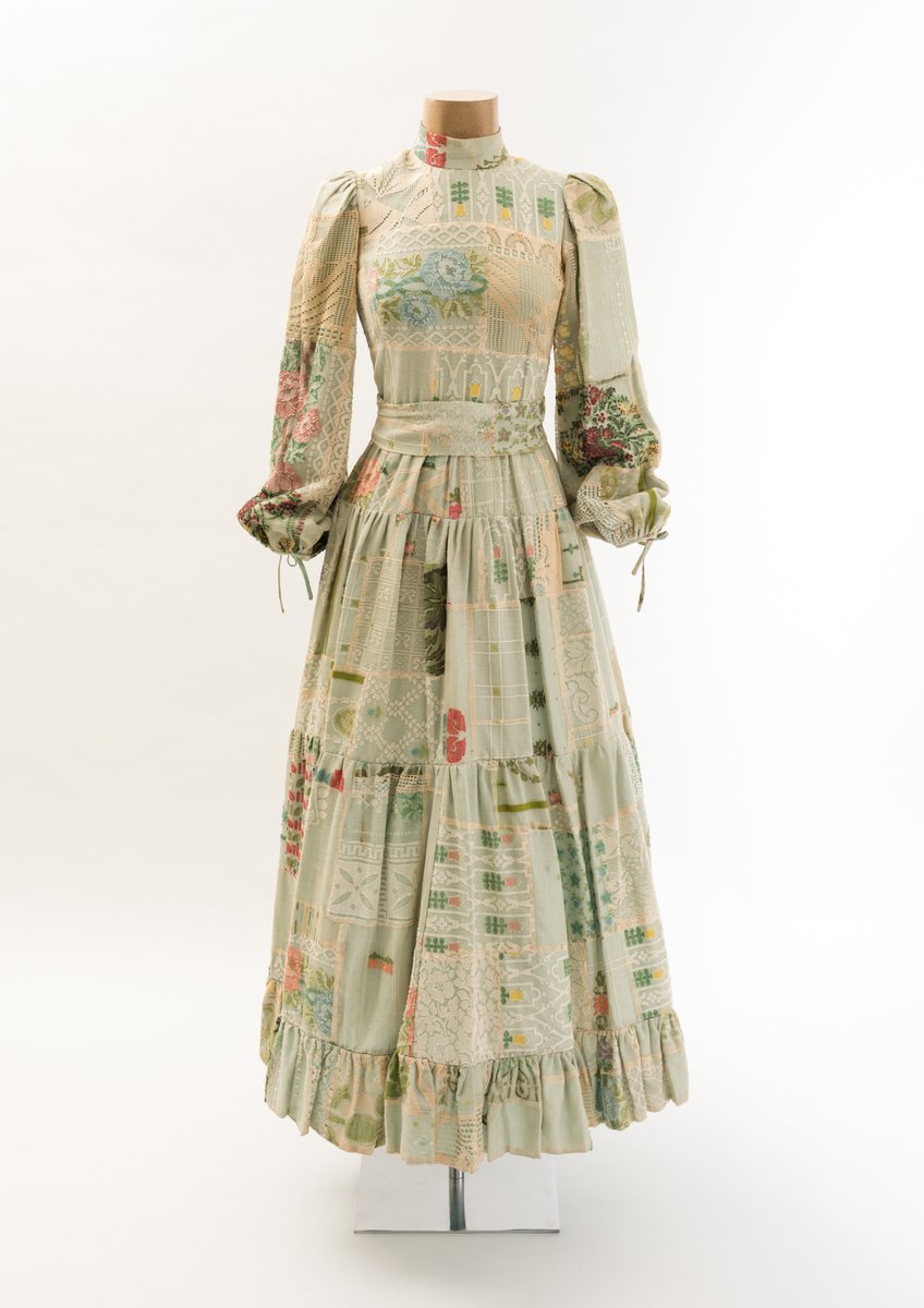 Fashion_Museum's tweet photo. In celebration of #LauraAshley who was born #OnThisDay in 1925, we're sharing a selection of pieces of British fashion from the 1970s and 1980s in our brand new image gallery! 🎉 Let us know your favourites in the comments 💖 https://t.co/S3Rp0QaGfk https://t.co/SFw56v3rxT