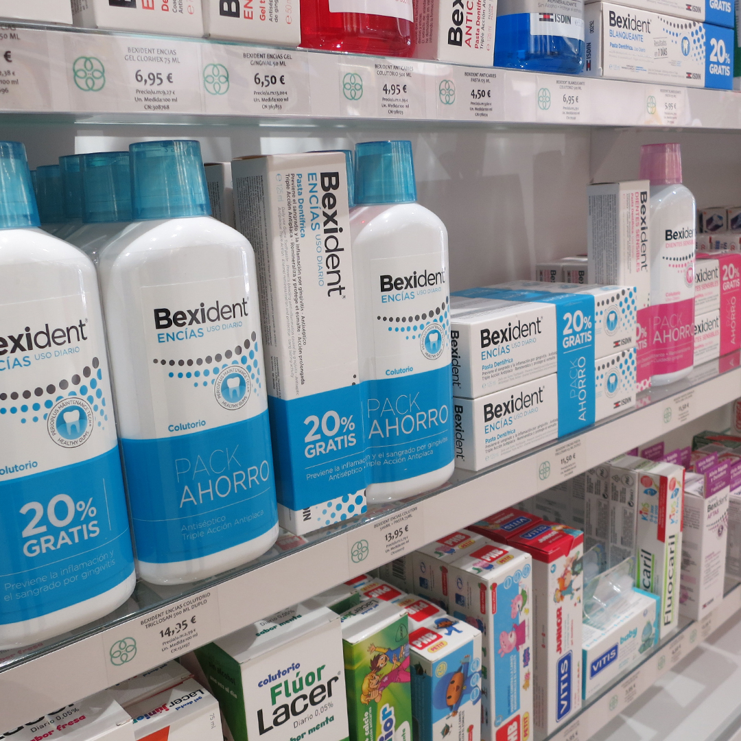 KreaMarket's tweet photo. Farmacia Anaïs Barrachina - Barcelona https://t.co/KtwwYvy443