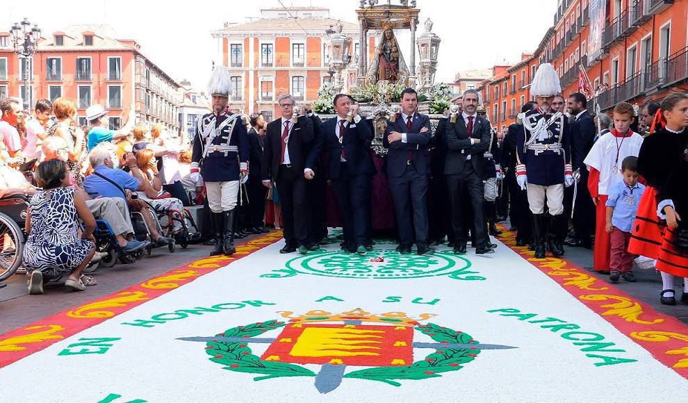 TribunaVa's tweet photo. 📢 Buenos días. Hoy es 8 de septiembre. Fiesta de Nuestra Señora de San Lorenzo @PatronaVa Una fiesta muy diferente... Bajan las temperaturas y las máximas no pasarán de 24º. Comenzamos. https://t.co/ondqs8TUN2