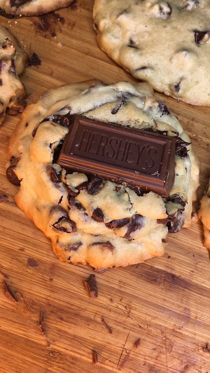 Marturokicki's tweet photo. Hola a todos!! Les vengo a contar de mi emprendimiento! Vendemos galletas y chocotorta! A la orden para el que se le antoje ❤️🍪 nuestro ig es @dolcipeccaticookies #apoyalolocal  graciass 🙆🏽‍♀️ https://t.co/E7V7mLIMZS