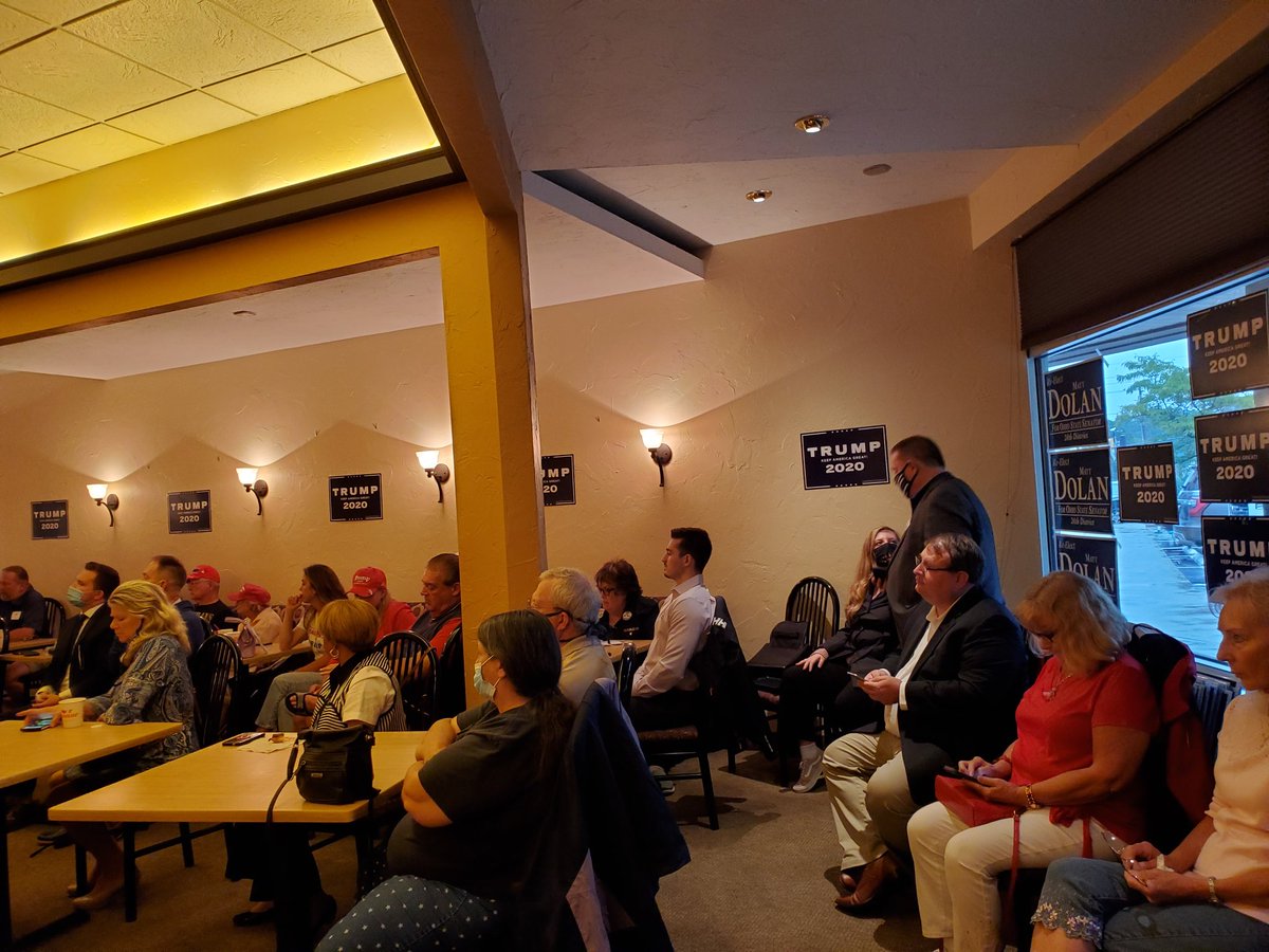 TRUMPinthe216's tweet image. Awesone event for @RichardGrenell in Strongsville, sponsored by @CuyahogaGOP &amp;amp; @LCRCleveland! A totally enthusiastic crowd for @realDonaldTrump !  #OH4Trump!