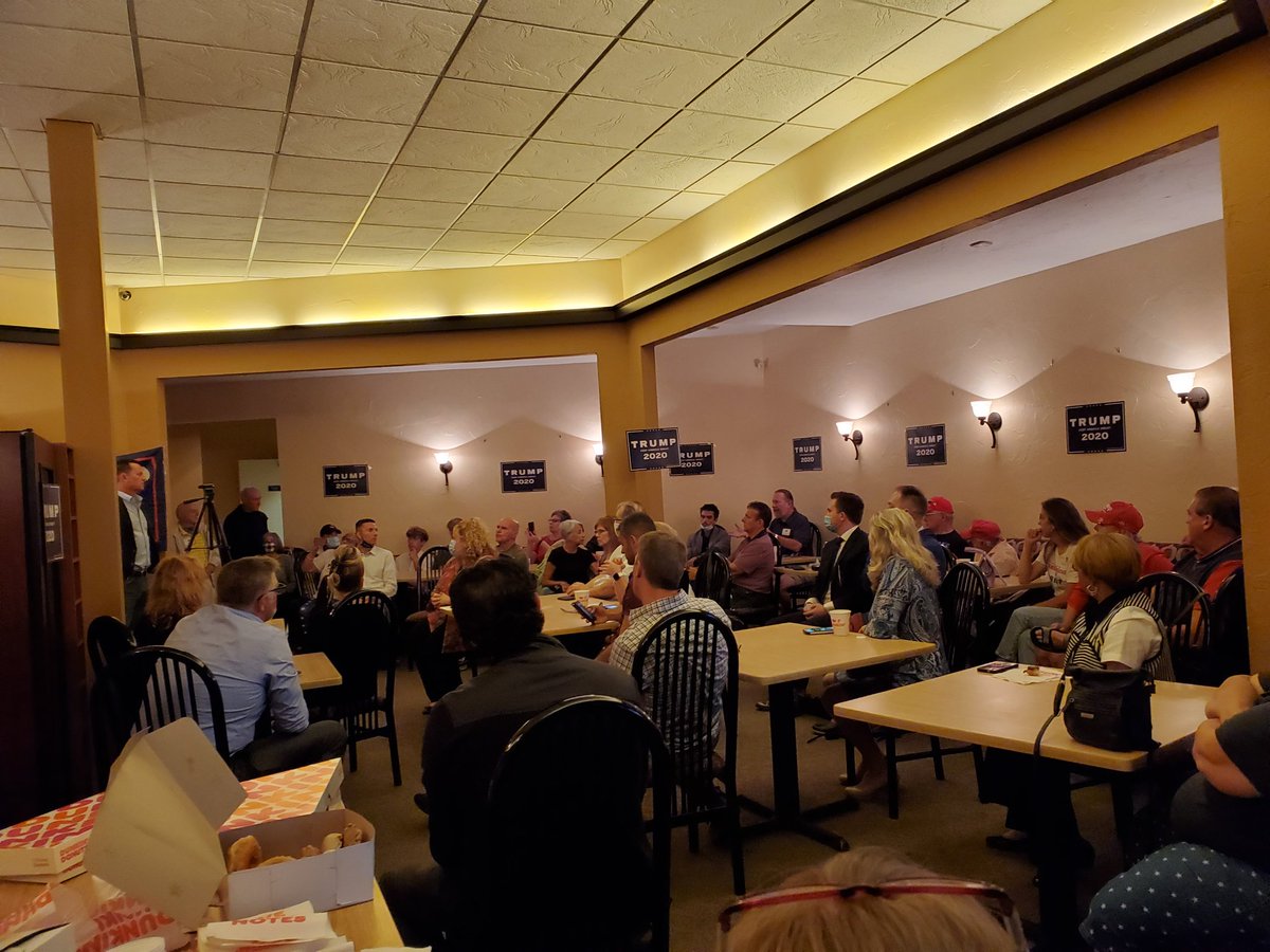 TRUMPinthe216's tweet image. Awesone event for @RichardGrenell in Strongsville, sponsored by @CuyahogaGOP &amp;amp; @LCRCleveland! A totally enthusiastic crowd for @realDonaldTrump !  #OH4Trump!