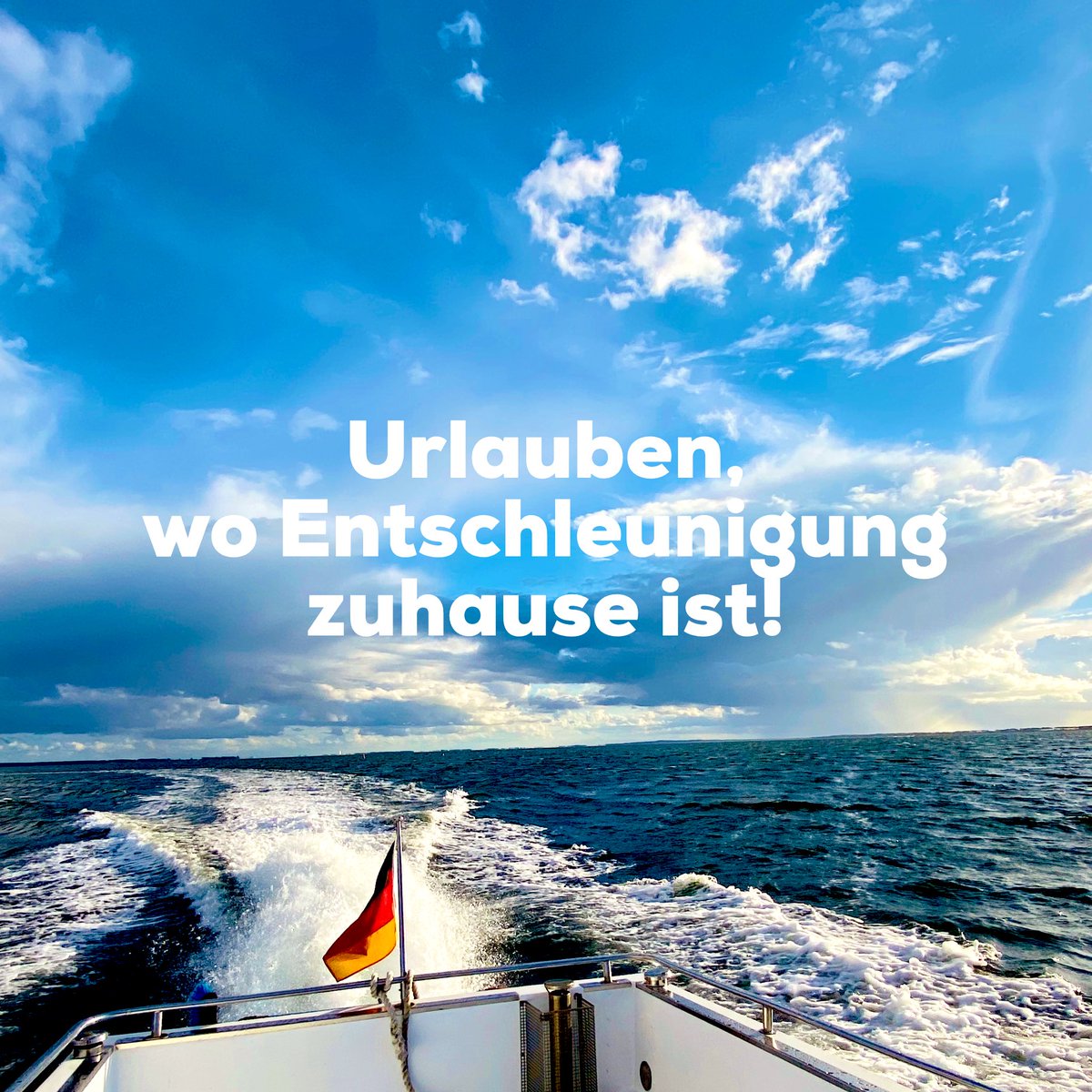 Dahlemann's tweet photo. Urlaub Teil 2: herzliche Grüße vom Paradies und einige Sonnenstrahlen an Euch ☀️

@aufnachmv | #WirsindUrlaubsland | @seebadhiddensee | #wassertaxi | #vorpommern | #Entschleunigung https://t.co/4pd2K2Eiju