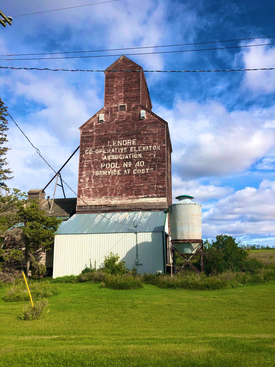 DelaneyAPeters's tweet photo. Built in the 1920’s, closed in the 1980’s and still has the ability to catch my attention in 2020. https://t.co/uUDzW01ttH