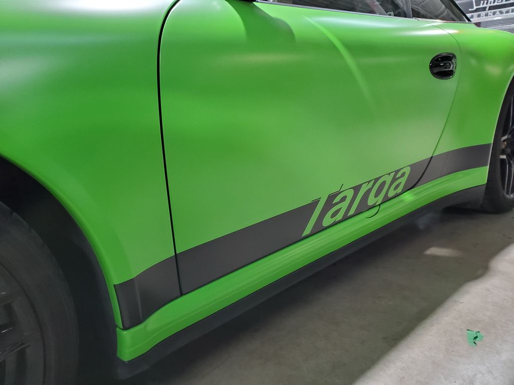 Wrap_iD's tweet photo. Porsche Targa wrapped in Satin Apple Green along with Targa styled decals as a finishing touch!

#Porsche #Targa #decals #satin #satinwrap #satinvinyl #colorchange #avery #3M #wrap #wraps #car #carwraps #designerwraps #vehiclewrap #wrapid #wrap_id #vinyl #vinylwrap #stickers https://t.co/7PABQQYn67