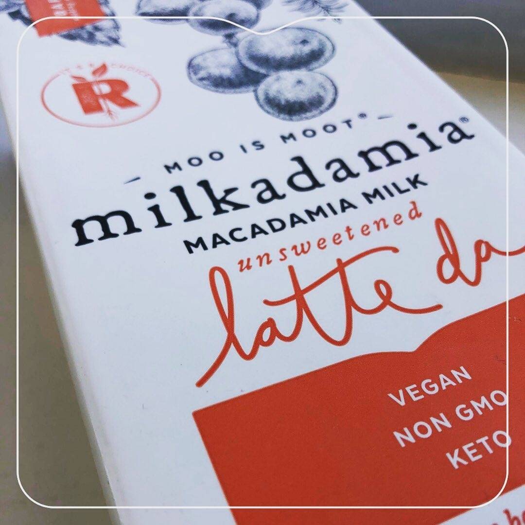 GerhardsCanada's tweet photo. Nothing sweet about it! Exciting NEW product from @milkadamia Now you can make your delicious amazing macadamia nut lattes with beautiful frothed milk but without the sugar 😍

#latteda #latteUnsweetenedda #macadamiamilk #milkadamia #keto #dairyfree #nondairy #barista #cafe https://t.co/wAMTvVuaxR
