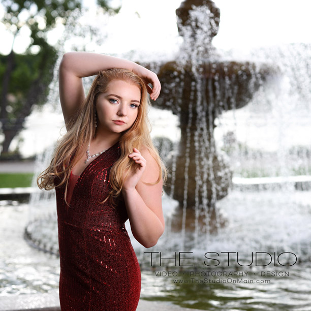TheStudioLaX's tweet photo. Studio Urban Sessions 💕 with Lydia Arentz #studiolaxmodel #studiolaxurbanplus #studiolaxfav #studiolaxsenior #lacrossephotographer #seniorphotography https://t.co/TS1AhYbEwn