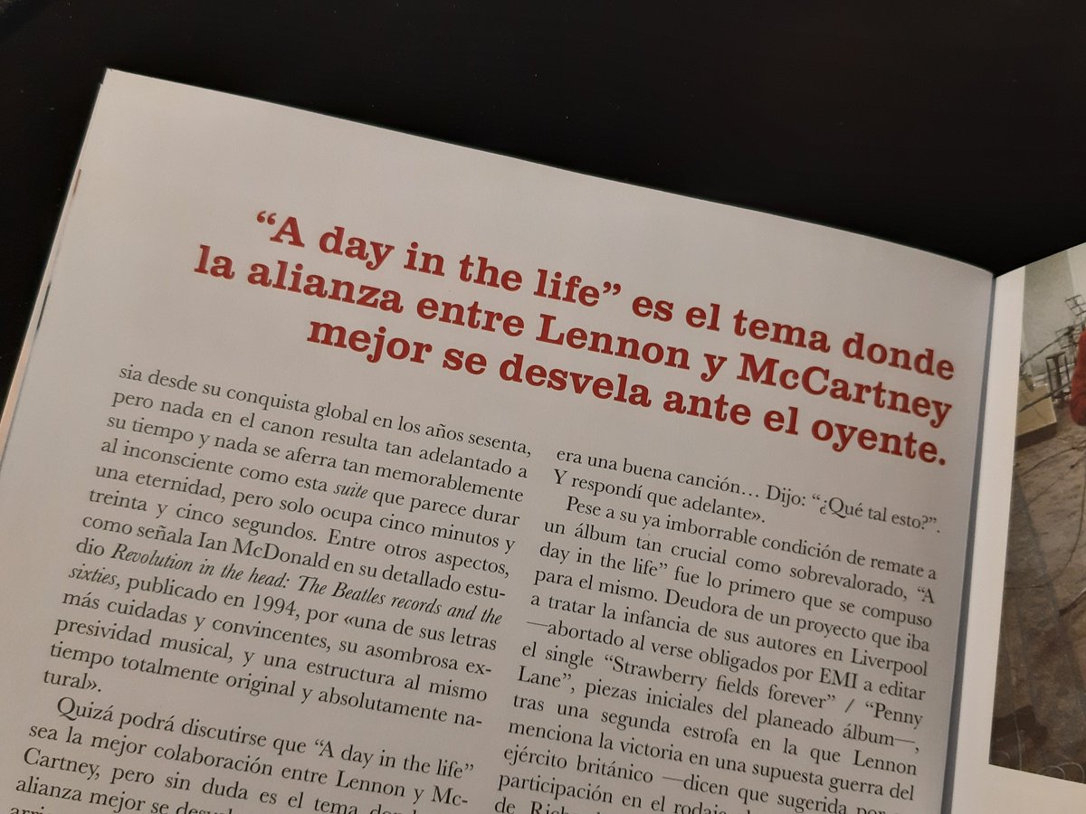 En el nuevo número de #CuadernosEfeEme, el 25, Ignacio Julià recompone la historia de la que para muchos es la mejor canción de los Beatles, 'A day in the life'.

▪️ A la venta en nuestra tienda online 👉 tienda.efeeme.com/cuadernos-efe-…