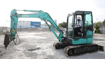 MWSC_Official's tweet photo. MWSC Managing Director @hassanshaahu and Executive Team Members groundbreak the Storage Tank development project in Male’ today.
The storage tank development is part of the #WaterSecurityPlan for the greater Male’ Region
#MWSCProject https://t.co/SZDfKyZkeG