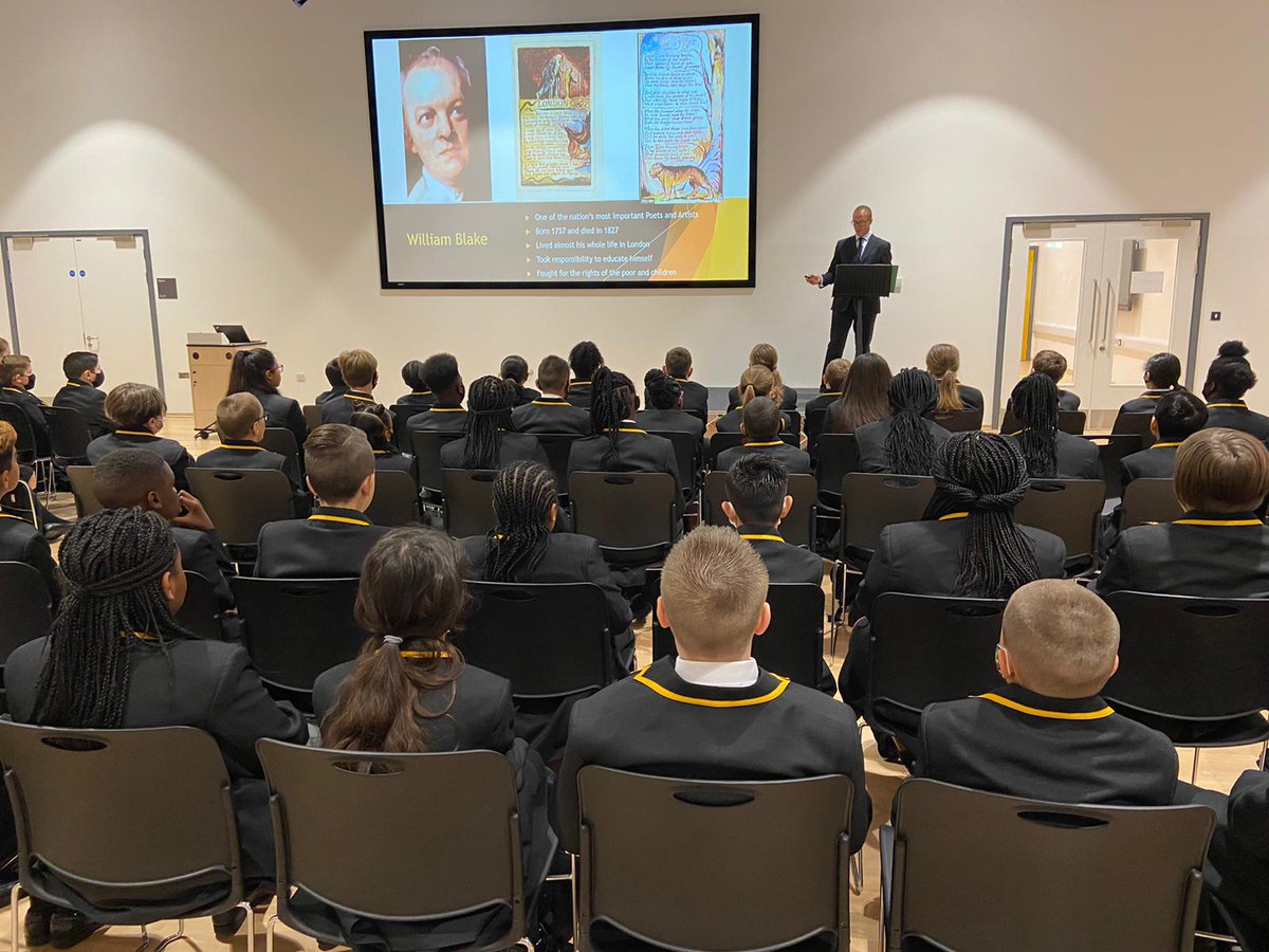 ArkBlake's tweet photo. "No Bird Soars Too High, if they Soar with their own Wings." WB 1789
#InductionDay
#Year7 in their first #ArkBlake #Assembly.@PeterDMShaw giving our pupils insight to the Academy's name and history of #WilliamBlake #EngilshPoet #Painter
#ABA
#ArkBlakeAcademy
#SeizeGreatness 🖌 https://t.co/pKVj7UIEWo