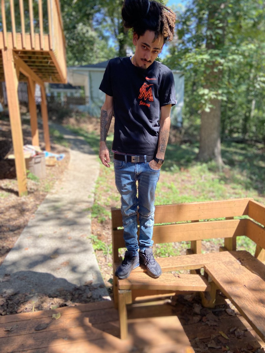 Twin_madent tweet media