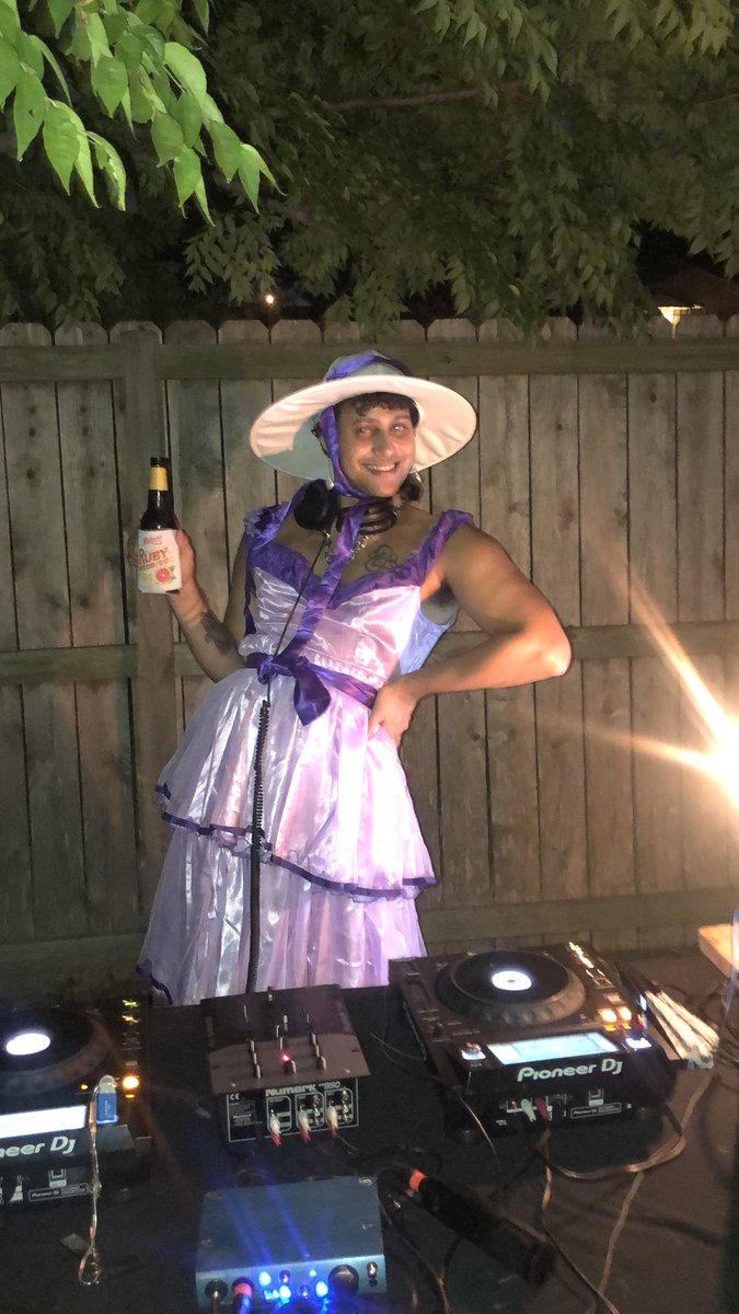 bobbybearz's tweet photo. angel numbers. mental illness. make noise black again! arpeggio grill _duet _ composed by thy southern belles @brexxitt @largesweettea ™️
#authenticatorofsurrealism #brexxittfromtexas #purplematter #blacksquadmagic #armthedolls https://t.co/vIhVc8LhA5