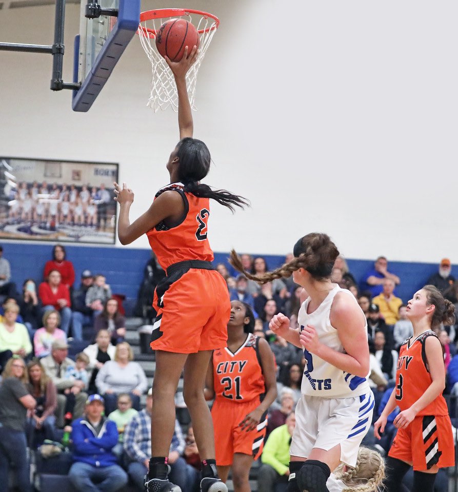 CoachHollyH's tweet photo. Za’naria Robinson picked up another D1 offer today from LaSalle University. Way to go Z! Sky is the limit!

@RZanaria @CoachDay80 @ExplorerCoachMT @tlownsdale @CoachBooLaSalle https://t.co/JGWvxwYwwX