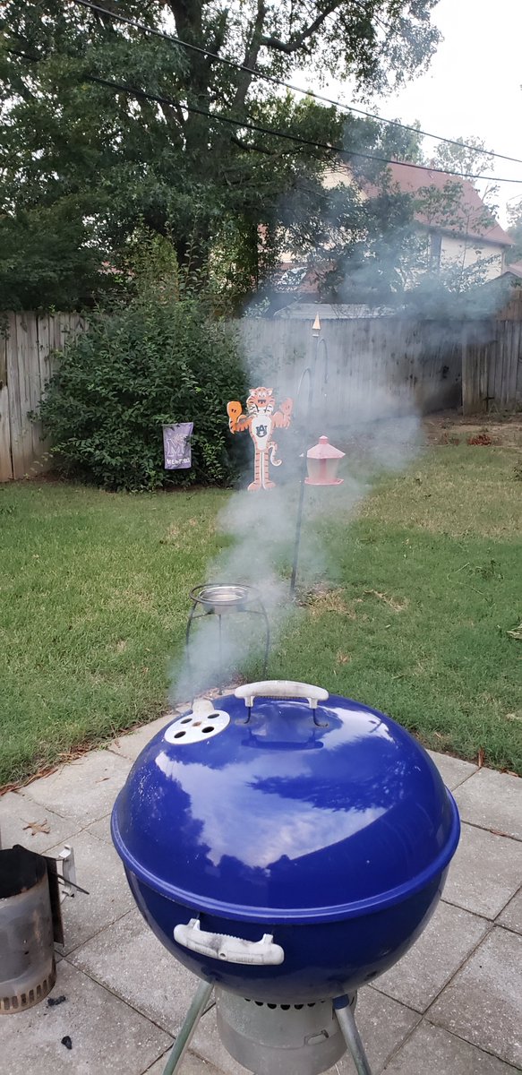 rwyjunior's tweet photo. @CassieJFox I am #TunedInto #SOTB #BlueMonday on @taterpatchradio ... ill be grillin during the show https://t.co/gFwFh1uq0T