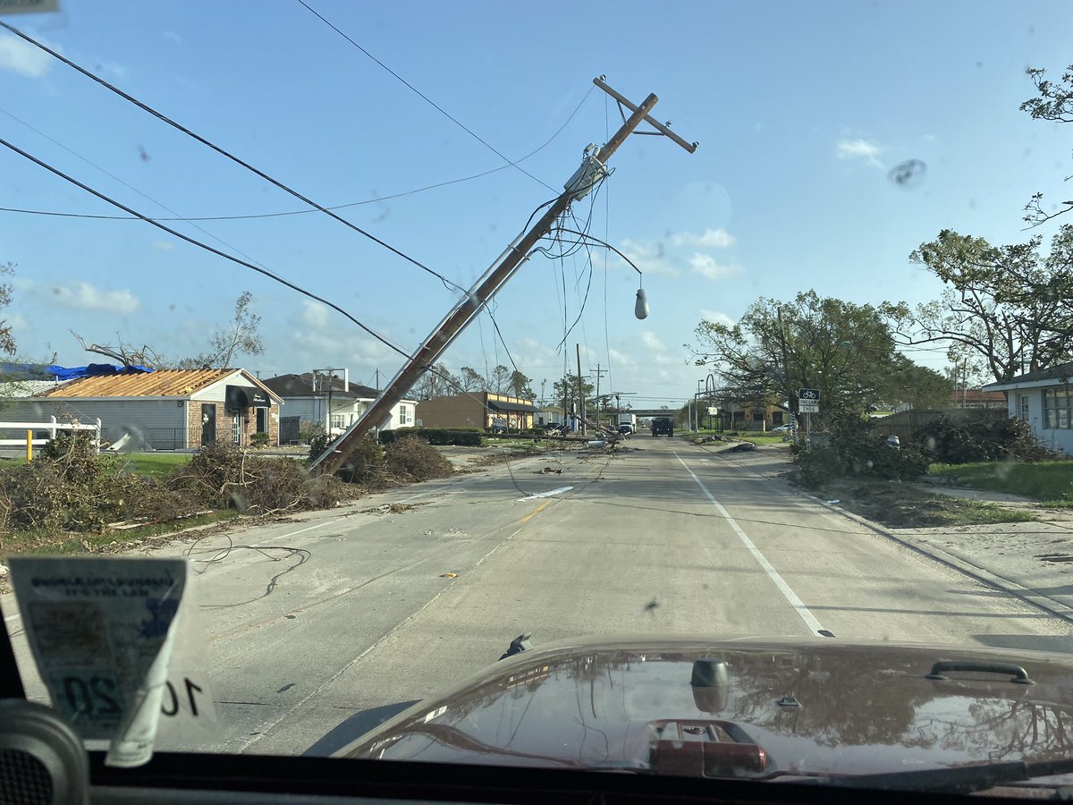 LSUBonnette's tweet image. This is a plea to my followers &amp;amp; friends in media to keep Lake Charles &amp;amp; southwest Louisiana in the news. The damage from Hurricane Laura is unimaginable and will take years to rebuild and recover. Please help continue spread the word and do anything you can to help. 🙏