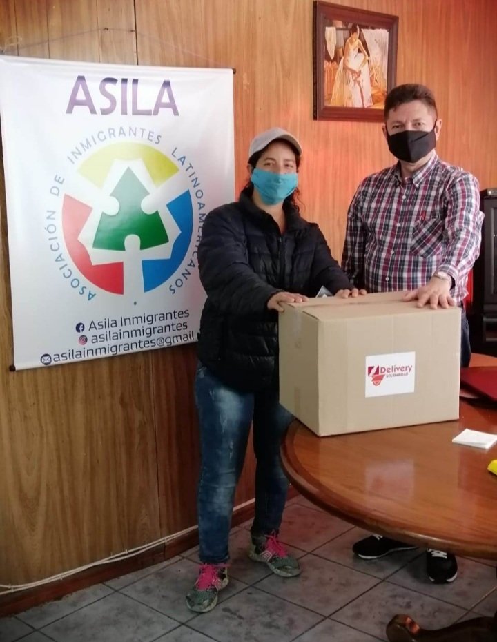 Deliverysolida2's tweet photo. Gracias al aporte de la iniciativa Cuatro Vientos entregamos 15 cajas de alimentos para familias de #Antofagasta en nuestra cuarta entrega. 
Antofagasta nos necesita, respondamos con Solidaridad, como Cuatro Vientos! https://t.co/g8iuLQiyO2