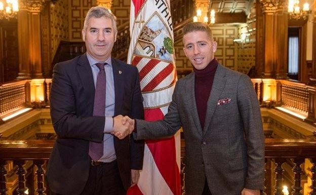 Captain Iker Muniain was the first one in LaLiga to sign a contract without a release clause when he renewed his contract with Athletic in 2018.He explained it saying "I didn’t want a release clause because I do not want to have a price or be for sale"