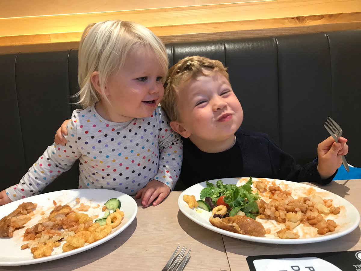 bethbethlehem's tweet photo. Jacket pot date lunch at @marksandspencer Leeds city centre with my besties. Such lovely staff and super fab organisation. Thank you. I’m struggling with this new norm but today felt more than ok. 💛💛💛💛💛 https://t.co/xBC3UE5akD