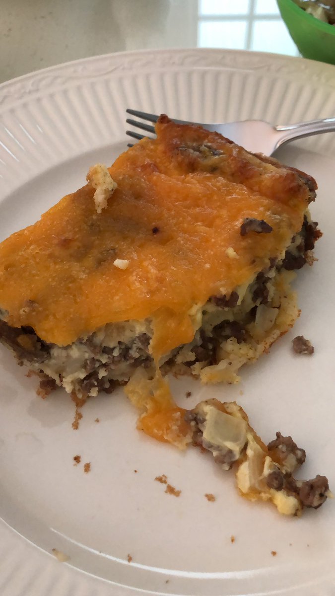 k9kayaks's tweet photo. #CheeseburgerPie #leftovers and #cucumbersalad #dinner https://t.co/D5OkU4AKea