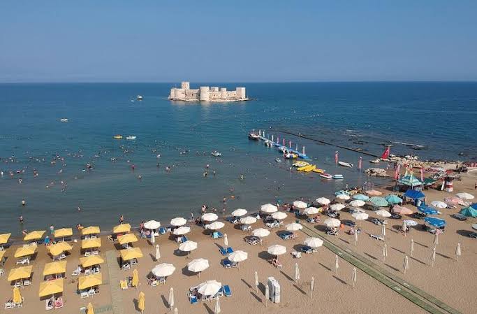 Yarın sabah kız kalesine gidecem araç var benle beraber 2 gün  takılmak isteyen bayan varsa mesaj atsın ....salı sabahı yani 12 itibariyle güne girdik ;; otel kiraladim bu arada * * * * * yıldızlı ♥️♥️♥️♥️♥️♥️♥️👌👌👌👌👌👌👌👌👌