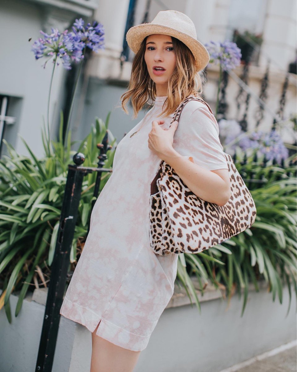 TheLDNChatter's tweet photo. Forget Papa, โMamaโs gotta brand new bag...โ ๐ฅ๐โฃ https://t.co/DfnIhIoYPp #BumpFriendly #TLCSustainable https://t.co/fbRUfs2iNs