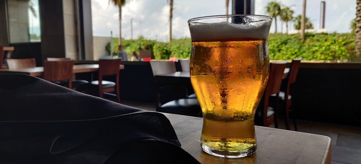 ObNightcore's tweet photo. Much needed 🍻
#beer #cheers #hardworkday https://t.co/dCVMzs6bgN