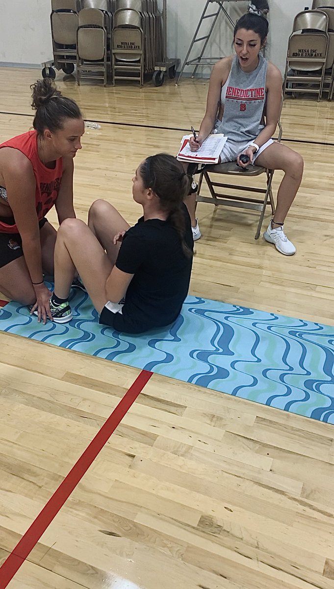 RedhawksWBB's tweet photo. Work Hard, Play Hard. Great job Redhawks! 🦅🔴

#NoWeightRoomNoProblem https://t.co/ov1Efnlx46