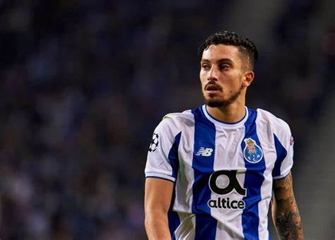 CabineSport's tweet photo. Notícia Cabine

Alex Telles pode ir para o Wolves por 25 milhões de euros. https://t.co/56TIXaWGzX