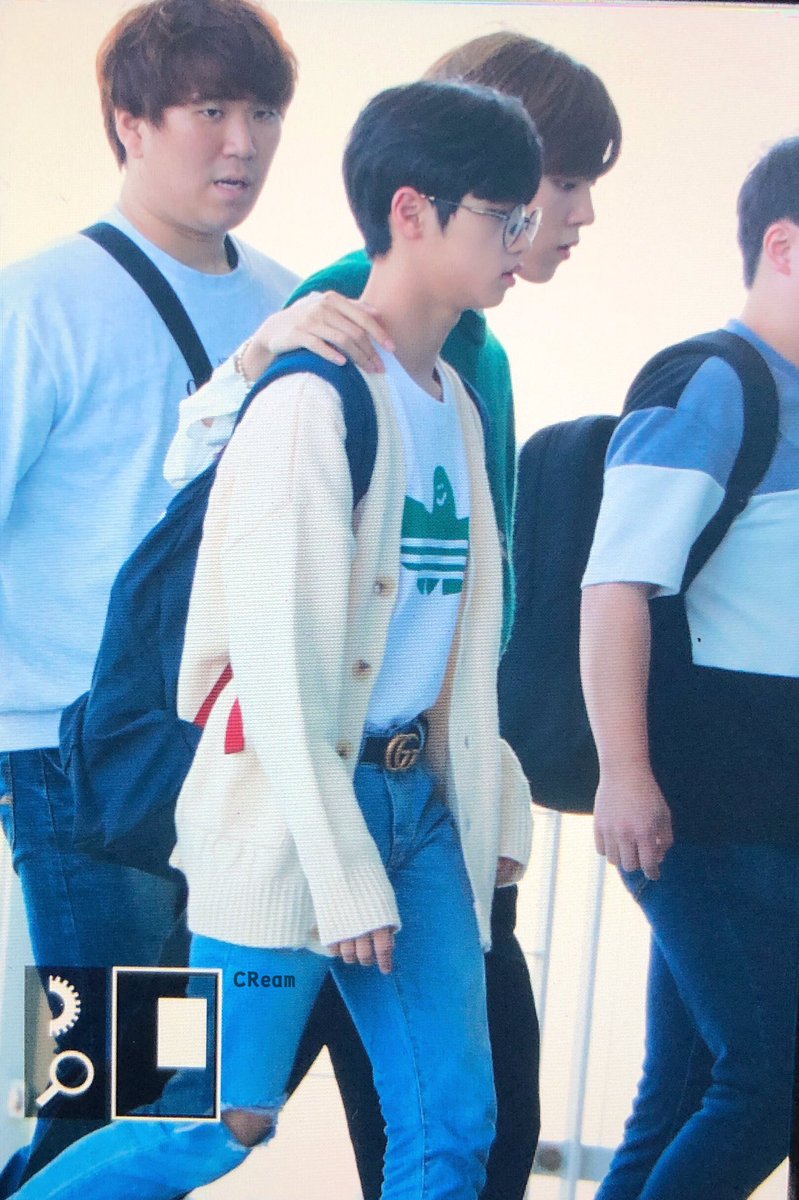 when  #구찌벨트 trended in korea bc dongpyo wore a gucci belt (gifted to him by a fansite) to the airport: