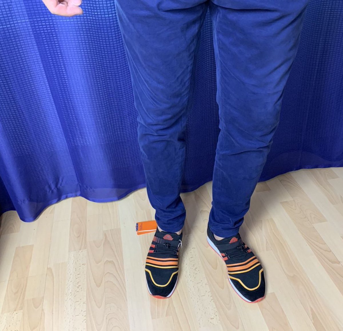 _Goodlookstore_'s tweet photo. Классные, лёгкие, летние и чрезвычайно модные кроссовки от дизайнерского бренда Trussardi Jeans. 

Натуральные материалы, включая натуральную замшу.

Это не просто кроссовки, это яркая и стильная деталь модного образа.

Естественно оригинал. 

https://t.co/Rd7IMuQgkS https://t.co/6BJXxWufm3