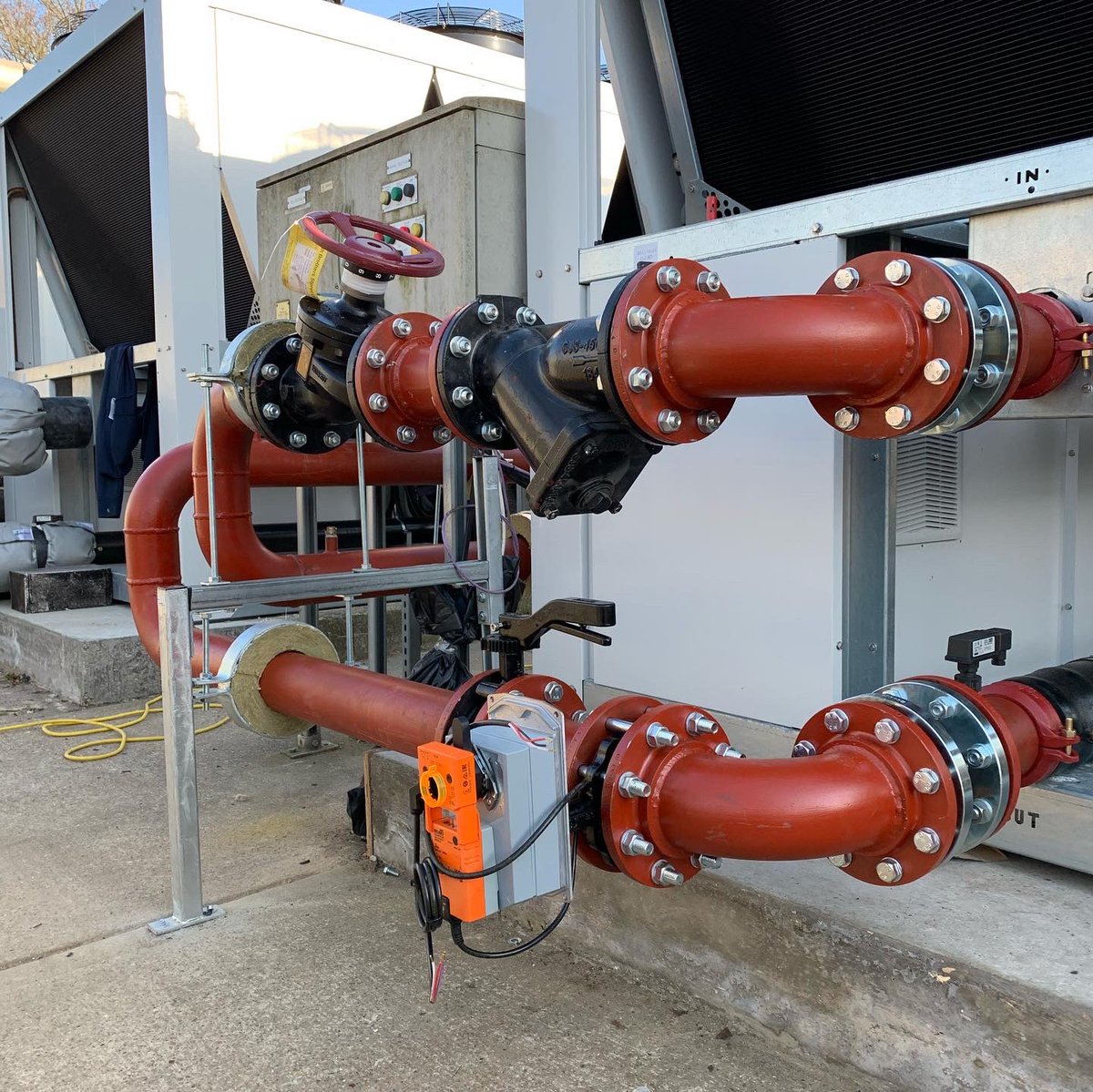 FlowtechM's tweet image. Scampton - 4” chilled pipework installation replacing existing chillers and existing pipework