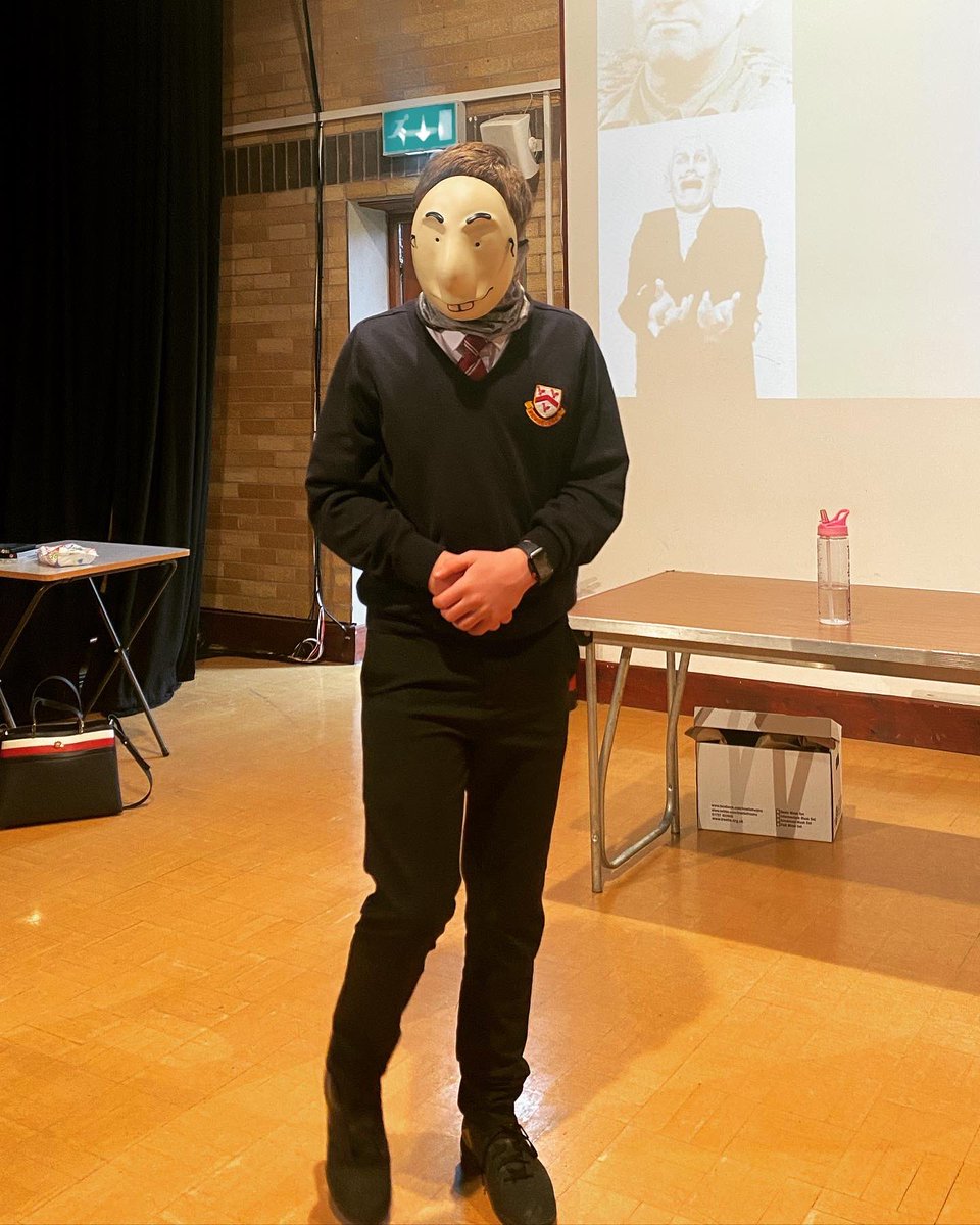 GHSExpressArts's tweet photo. Another type of mask was introduced today...the Trestle mask! A great start to the first term with our new Year 10 GCSE Drama who experimented with mask work today...it’s great to be back‼️🎭 https://t.co/Jg9fYe65dM
