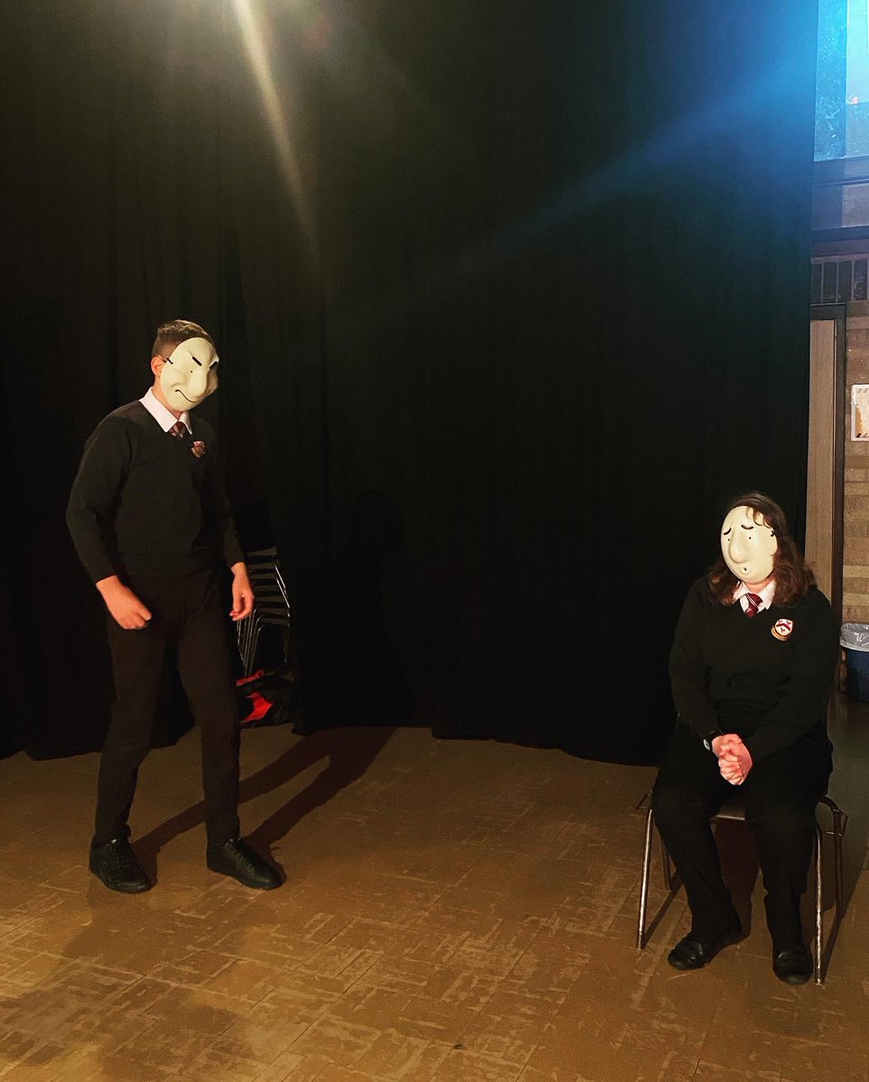 GHSExpressArts's tweet photo. Another type of mask was introduced today...the Trestle mask! A great start to the first term with our new Year 10 GCSE Drama who experimented with mask work today...it’s great to be back‼️🎭 https://t.co/Jg9fYe65dM