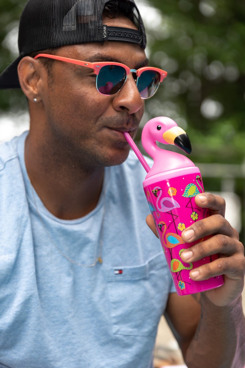 Daydreaming of a never ending summer ☀️ 

#coolgear #hydratehappy #flamingo #summervibes