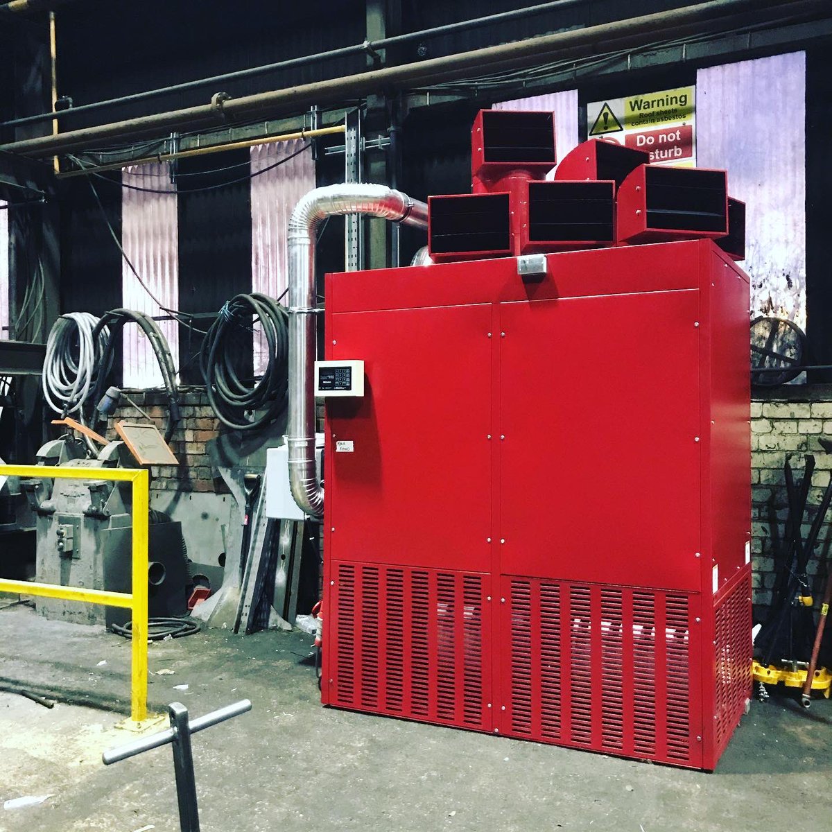 FlowtechM's tweet image. Sheffield - 2x combat heaters installed in the steelworks running 24/7 to take that winter bite out of the air 🛠🥶 #keepingbritainwarm