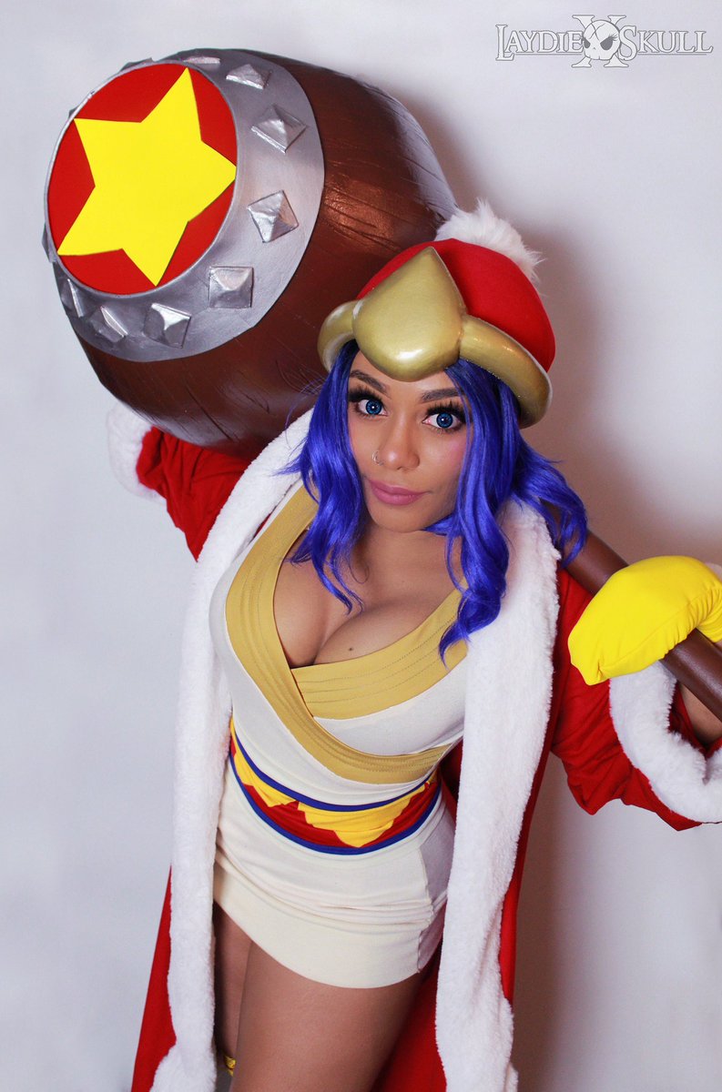 MagicCosplay's tweet photo. #KingDedede de #Nintendo
Cosplayer: @LaydiexSkull
#cosplay #cosplayergirl #game #gamergirl #kingdedede #reydedede #kingdededecosplay #kirby #femaleversion #femaleversioncosplay #videojuegos #videogames https://t.co/cQ263DxlXO