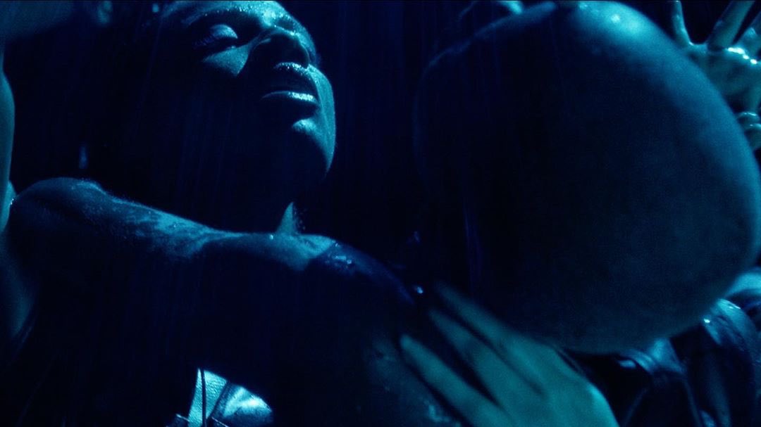 elliegoulding's tweet photo. A few pictures from the #LoveImGiven video. Watch now 💙x https://t.co/7lVDsBfCSj https://t.co/aFJDSt8nFH
