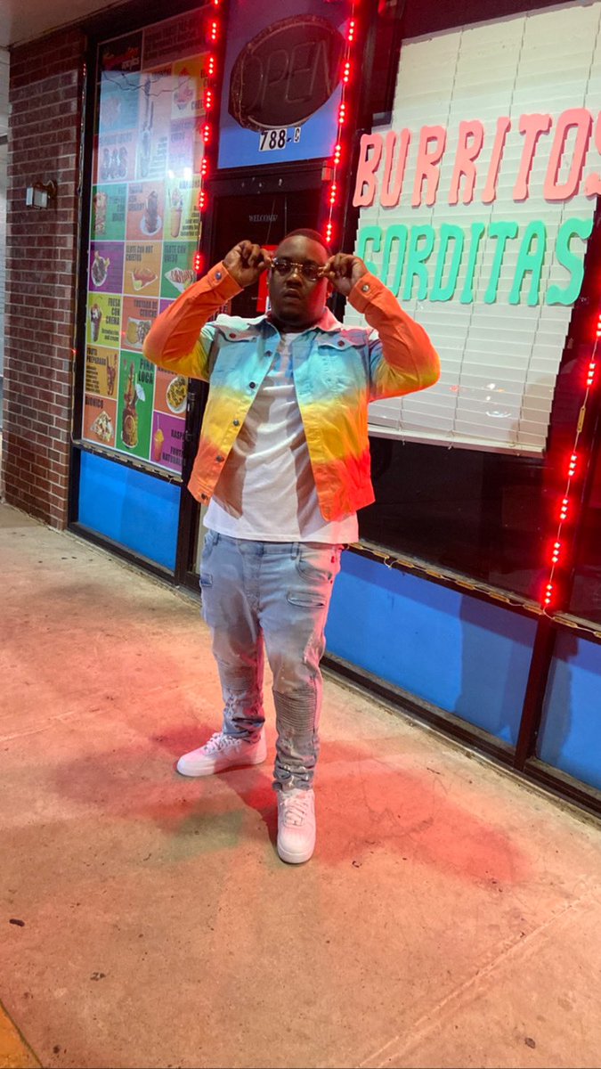 Tee_Smoov's tweet photo. No Pressure On Me Foo https://t.co/igsVC8jsI9