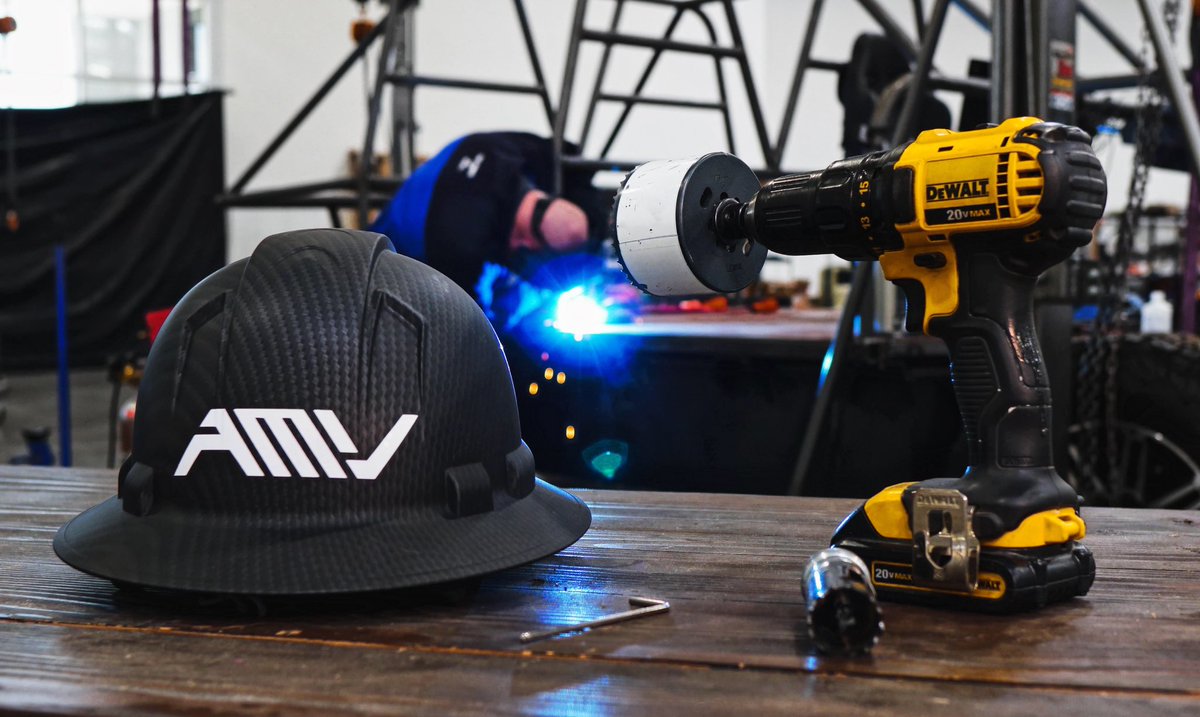 NxuInc's tweet image. We're taking this day to celebrate #TeamATLIS and all Americans getting their hands dirty with real work. Happy Labor Day! ⚒ #powerwork