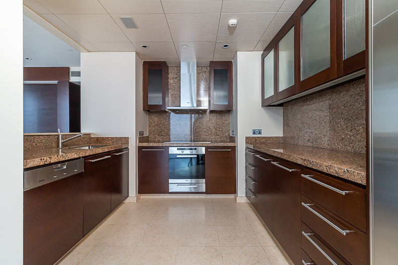 simbajames's tweet photo. Proud to offer this elegant 2053 sqft, 2 Bedroom Apartment in Burj Khalifa, #DownTown #Dubai , #Community view. Ready to move in. Asking #rental AED130,000/yr. For more info call/whatsapp on +971525596613 #RealEstate #Realtor #mydubai #luxuryhomes #mydxb #simbajames #newlisting https://t.co/3DNuWuuiT9