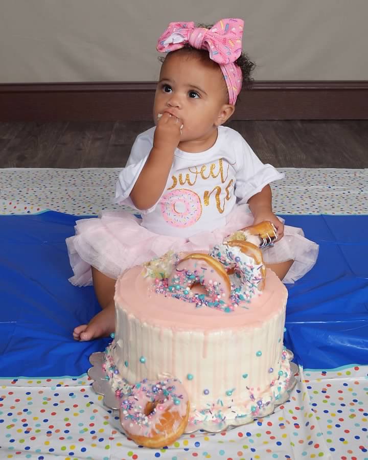 onahleaa's tweet photo. Happy 1st birthday baby girl 🥺💖 https://t.co/JiIzvRL1Nu