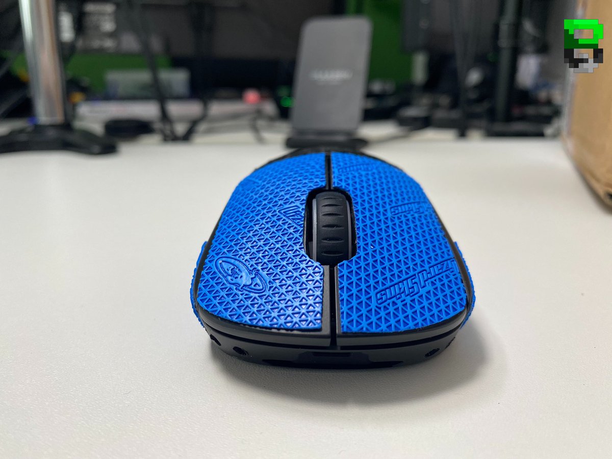 Beardedb0b's tweet photo. The most modded Logitech G Pro Wireless Mouse out there.

Full list
Pwnage Ultra Wheel
Kailh Red Encoder
Kailh Red mains
Kailh Side Buttons
Battery Mod
Full Stage 3 Weight Reduction (57g)
Lizard Skins DSP Tape (2g)

@LogitechG @KailhSwitch @lizard_skins #bbmods #beardedbob https://t.co/SY9SZtPkFv
